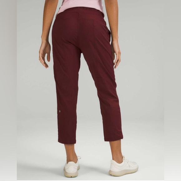 Lululemon Dance Studio Mid-Rise Crop 25" LW6CDQS - Picture 11 of 11
